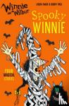 Owen, Laura - Winnie and Wilbur: Spooky Winnie